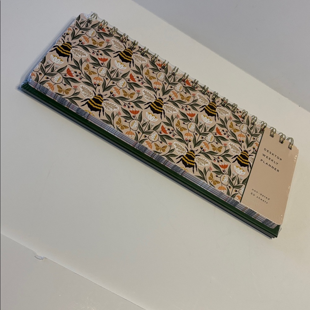 Fringe Desktop Bee Theme Easel Weekly Undated Planner - Picture 9 of 15